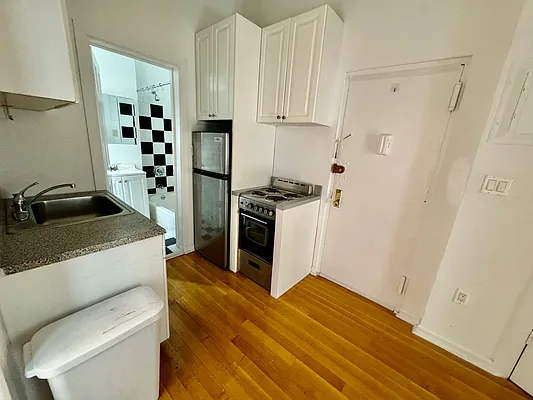 Rented by 74 West Real Estate | media 2