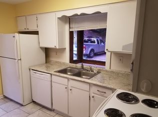 347 Bradley Woods Ct, Lilburn, GA 30047