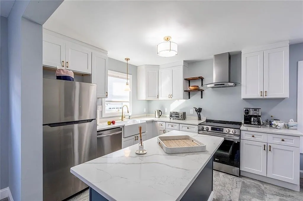 3 bed, 2.5 bath, 1188 sqft, $4,000 — Photo 1