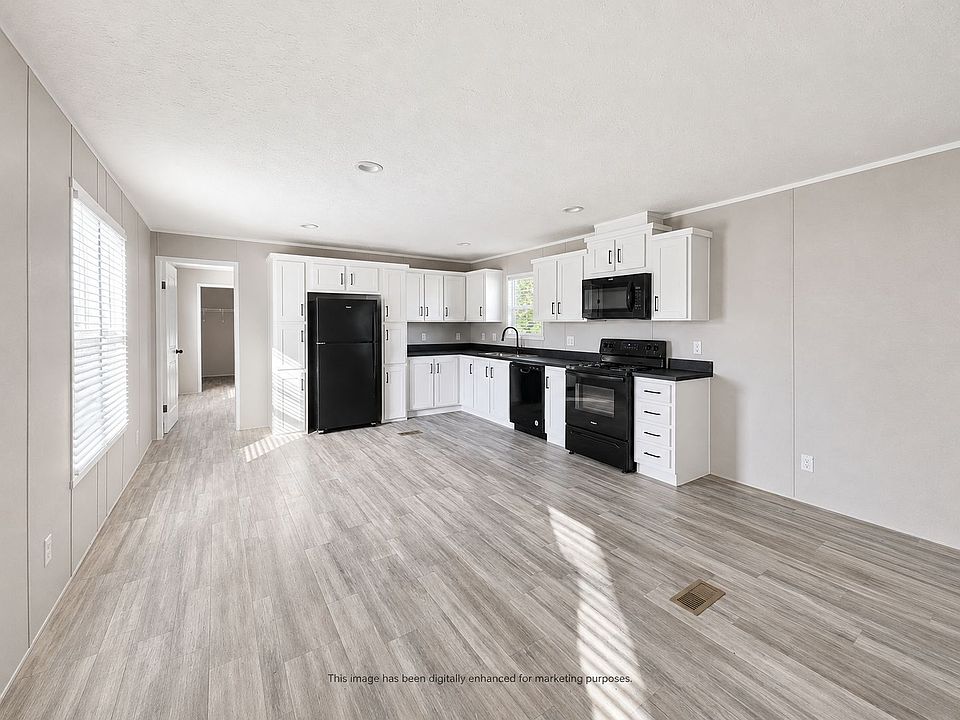 Redman Flyer 1707 E Blanchard Ave #15, Hutchinson, KS 67501 | Zillow