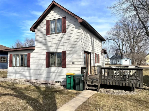 111 Cedar St S, Sauk Centre, MN 56378