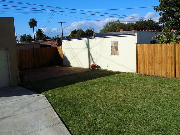 3rd image of 7407 S Denker Ave