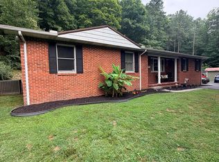 9124 Rockcastle Rd, Louisa, KY 41230