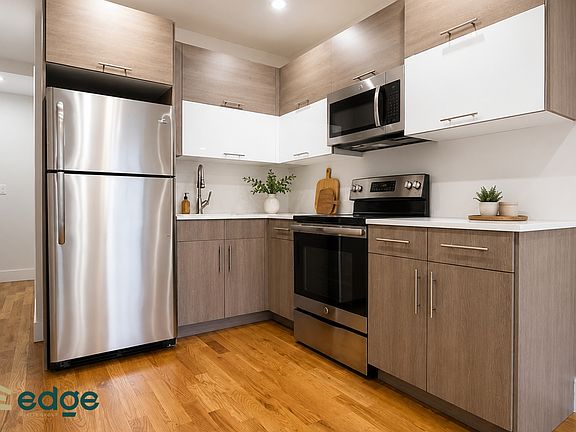 4th image of 1002 Halsey St APT 1