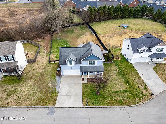 4th image of 1250 Quiet Brook Ln