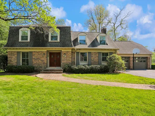 8200 W Gainsborough Ct, Rockville, MD 20854