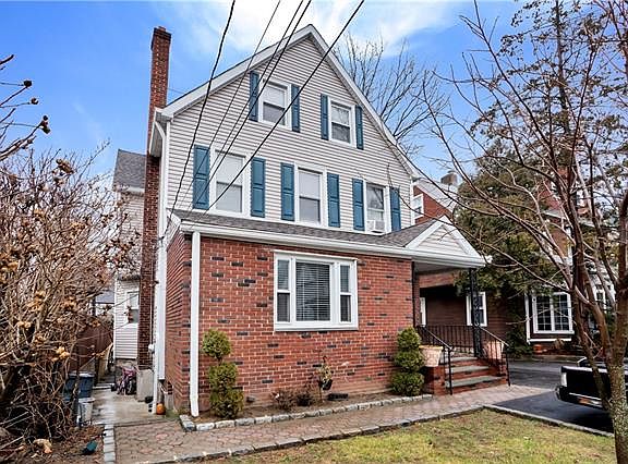 3rd image of 18 Woodland Ave