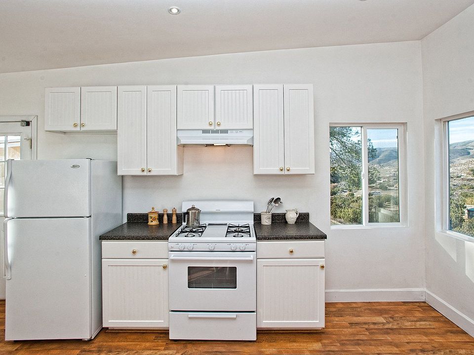 1st image of 8080 Sierra Hwy