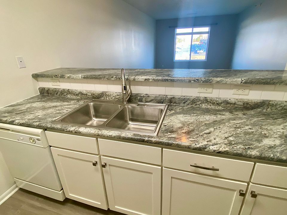 1st image of 245 Beaver Kreek Ctr Unit 2