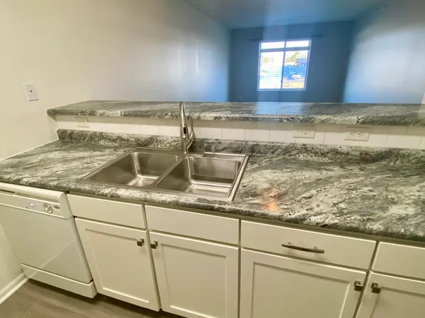 245 Beaver Kreek Ctr Unit 2, North Liberty, IA 52317
