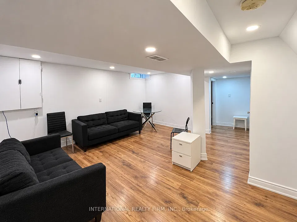 16 Constellation Cres #BASEMENT
