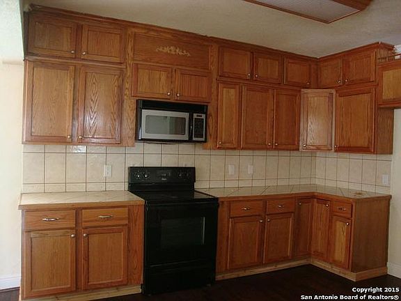 3rd image of 1823 E Lawndale Dr