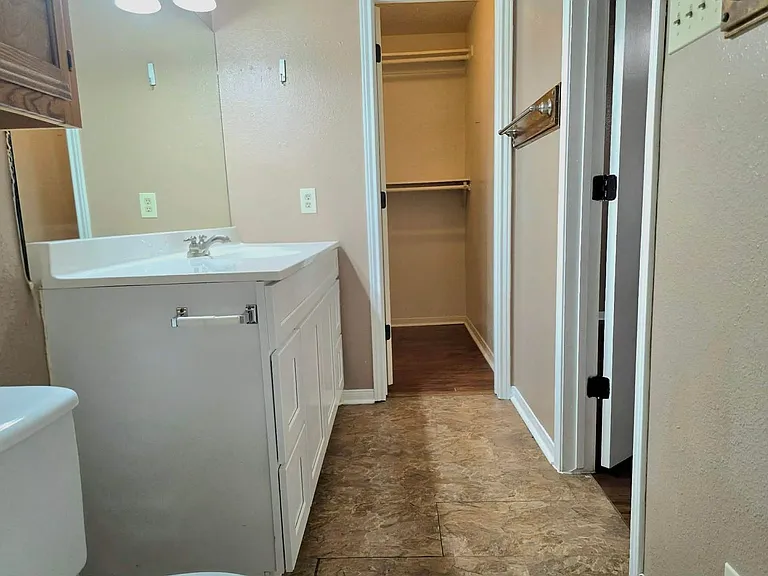 2912 Stewart Dr — Photo 14