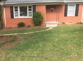 2952 Isaacs Pl, Greensboro, NC 27408