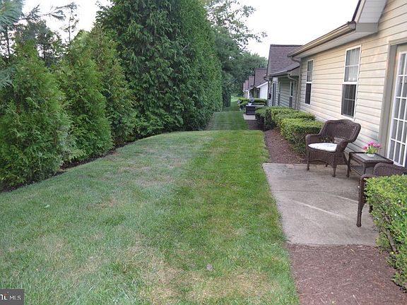 3rd image of 2032 Rudy Serra Dr #B