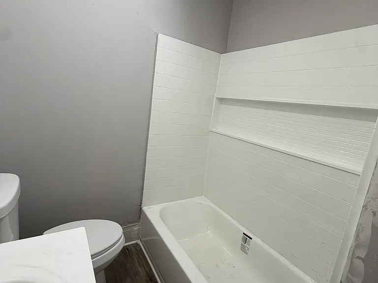 18 1/2 Kline St #2 — Photo 10