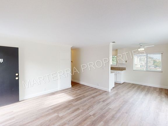 3rd image of 818 Jennifer Ln Unit 2