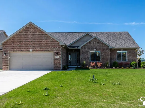 792 E Sweet Briar Ln, Monroe, MI 48161