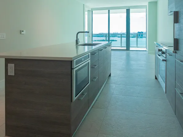 650 NE 32nd St, Miami, FL