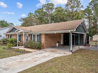 910 Fitzgerald Dr, Wilmington, NC 28405