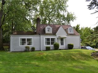 259 Moon Clinton Rd, Coraopolis, PA 15108