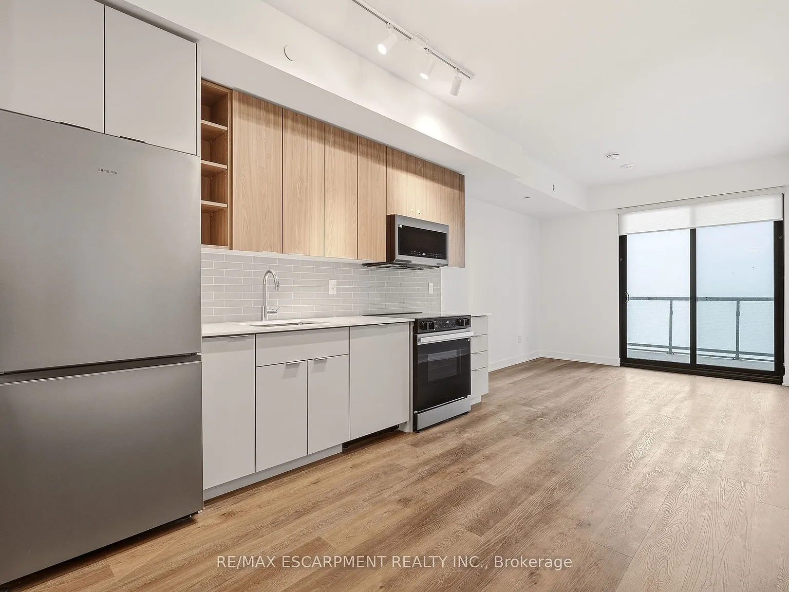 2 bed, $2,800 — Photo 2