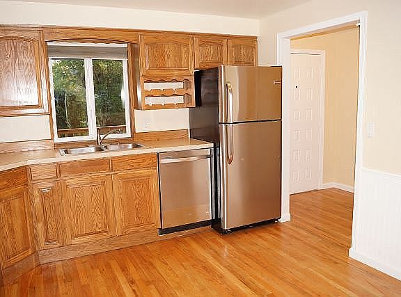 4th image of 303 SE 149th Ct
