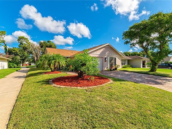 3rd image of 6349 Greengate Dr