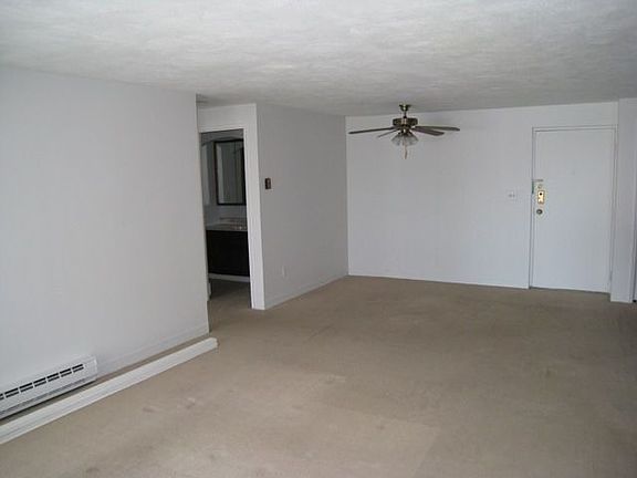 4th image of 247 Washington Ave APT 12