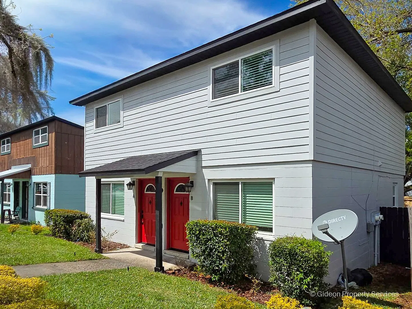 2612 SW 31st Pl — Photo 3