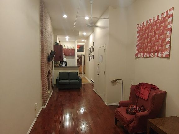 5th image of 358 W 46th St #1
