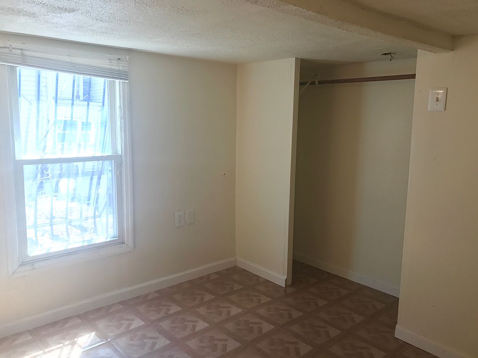 2nd image of 1619 Hancock St #3
