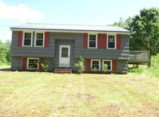 6 Hope Ave, Steep Falls, ME 04085