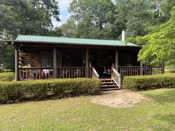 1114 Margaret Dr, Summerton, SC 29148