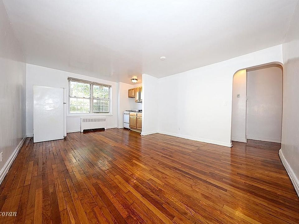 1st image of 13616 222nd St #7A