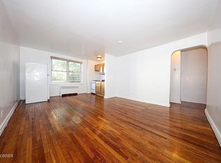 13616 222nd St #7A, Laurelton, NY 11413