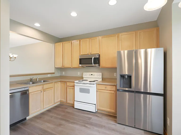 15564 Lilac Dr — Photo 8