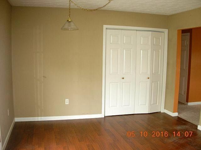 2nd image of 125 Vincent Blvd