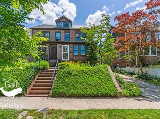 10008 Ascan Ave, Forest Hills, NY 11375