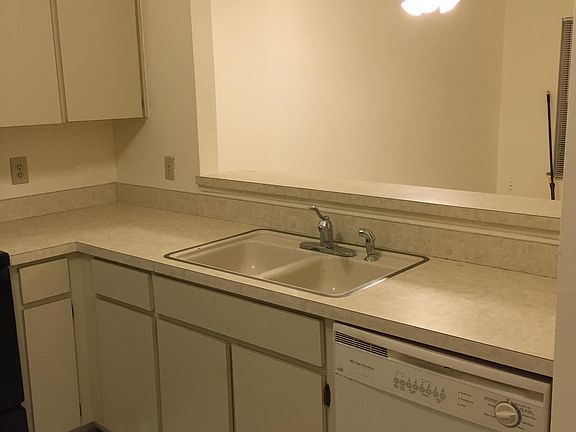 Kitchen to Dining area