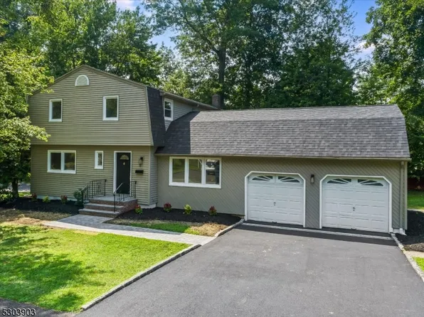 6 Trombley Dr, Livingston Twp., NJ 07039