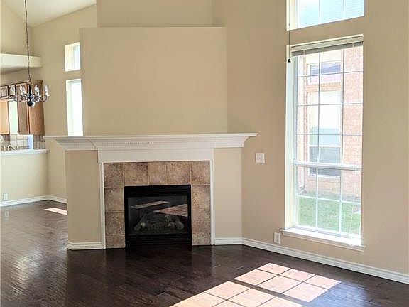 3rd image of 11345 Chaucer Dr