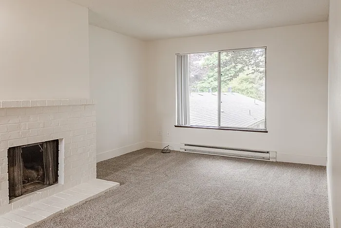1346 NE 183rd Ave — Photo 6