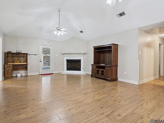 3rd image of 18930 King George Bay Rd