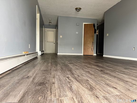 5th image of 806 Hartford Road #E