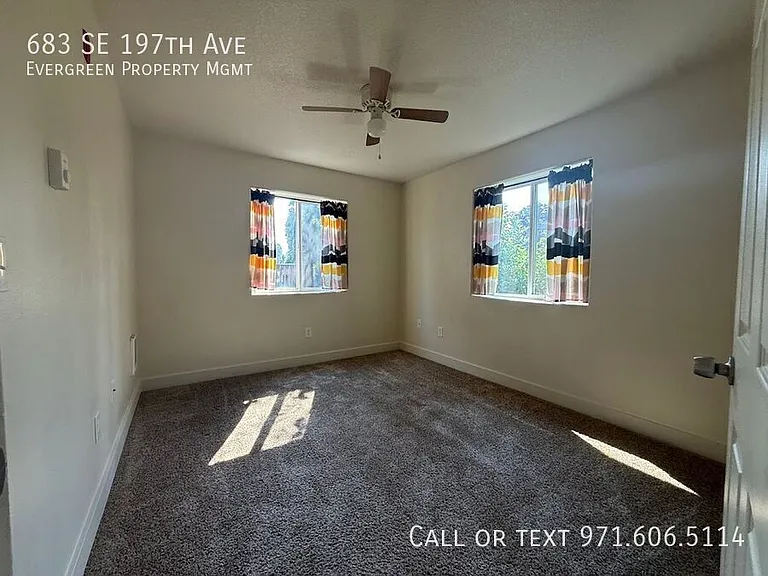 683 SE 197th Ave — Photo 24