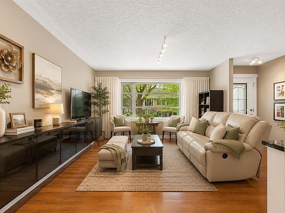 3rd image of 2816 W 24th St NW