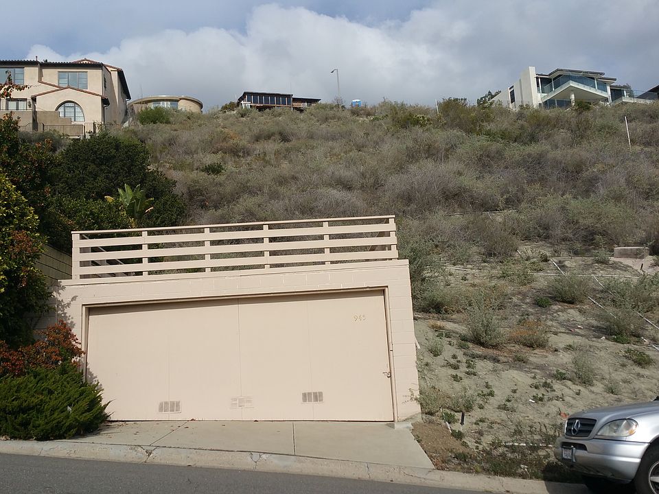 1st image of 945 Oriole Dr