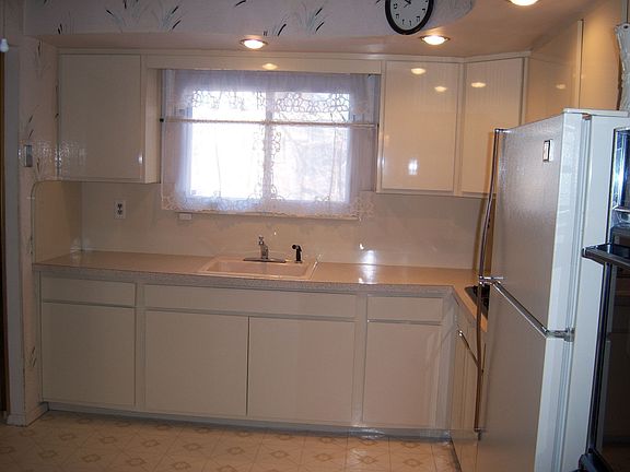 kitchen in main unit