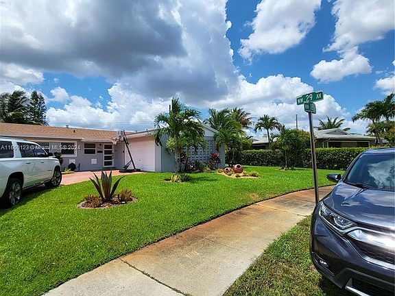 5th image of 2860 NW 185th St